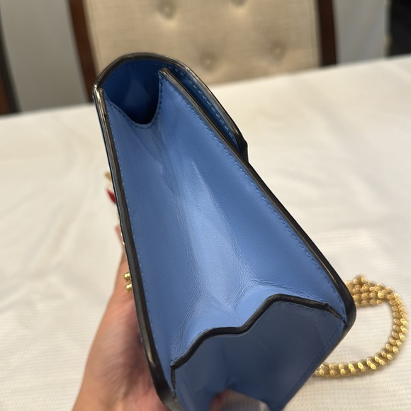 Authentic Gucci Sylvie small bag - Picture 4 of 16